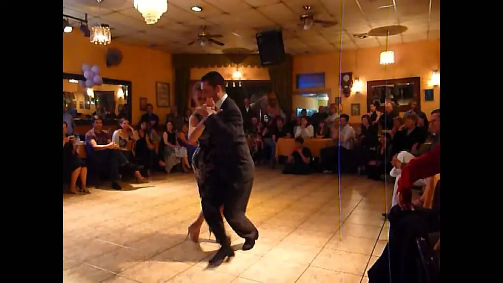 Video thumbnail for JAVIER RODRIGUEZ Y ANDREA MISSE - MILONGA EN BUENOS AIRES TANGO CLUB STGO. CHILE