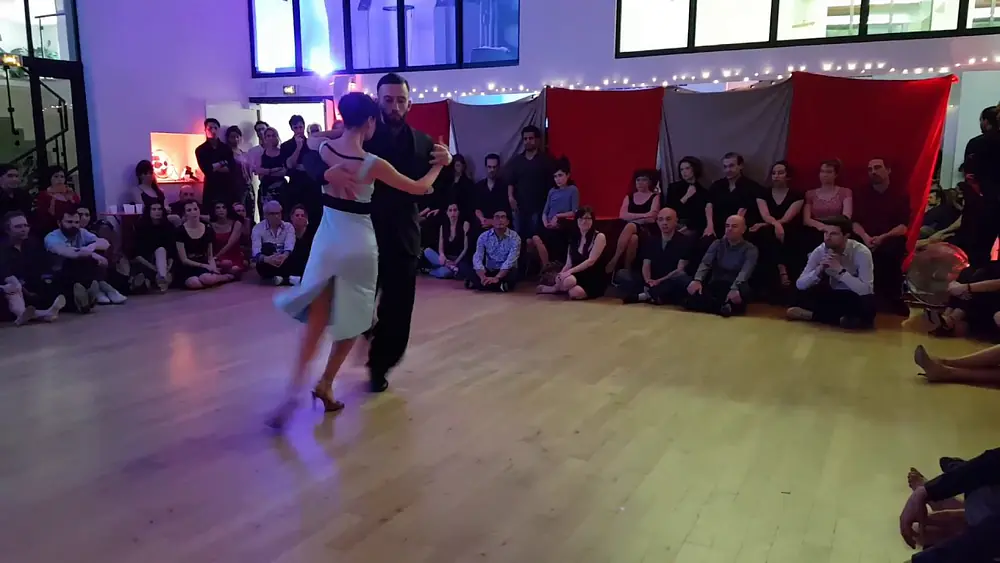 Video thumbnail for Veronica Toumanova & Benjamin Solano perform in Paris - Tango - 1/4
