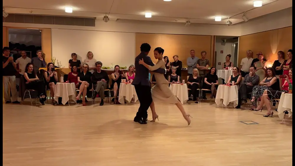 Video thumbnail for Silvina Tse y Julio Alvarez: "Alfonsina y el mar"