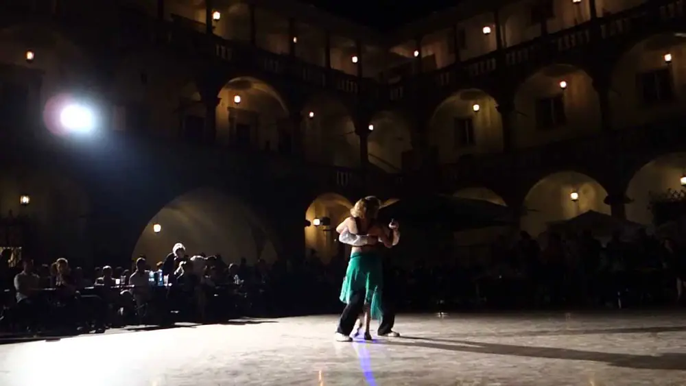 Video thumbnail for Katarzyna Czech i Tymoteusz Ley @ VI Brzeg Tango Festival 2013 (1 of 4)
