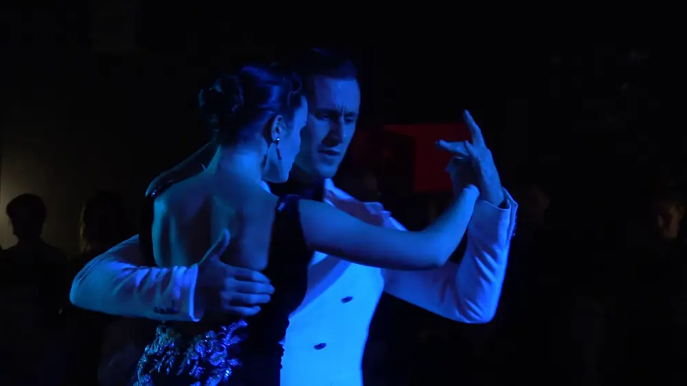 Video thumbnail for Facundo Pinero y Augustina Piaggio - Bari International Tango Congress - 3.11.2018 4.4