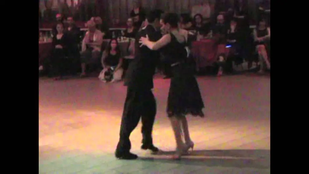 Video thumbnail for Esteban Moreno y Claudia Codega Milonga al Barrio de Tango