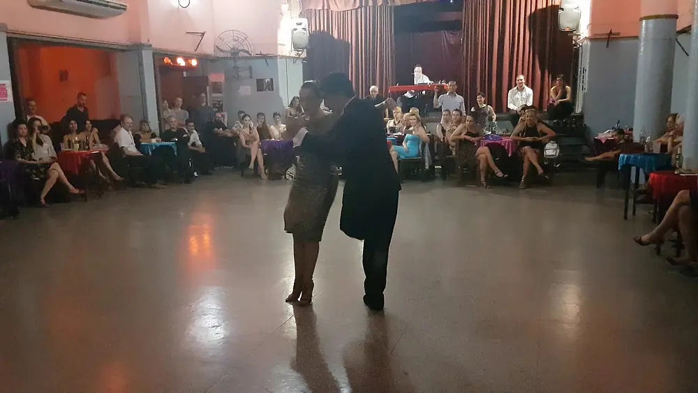 Video thumbnail for SABRINA y RUBEN VELIZ en Viva La Pepa! Milonga (1/4)