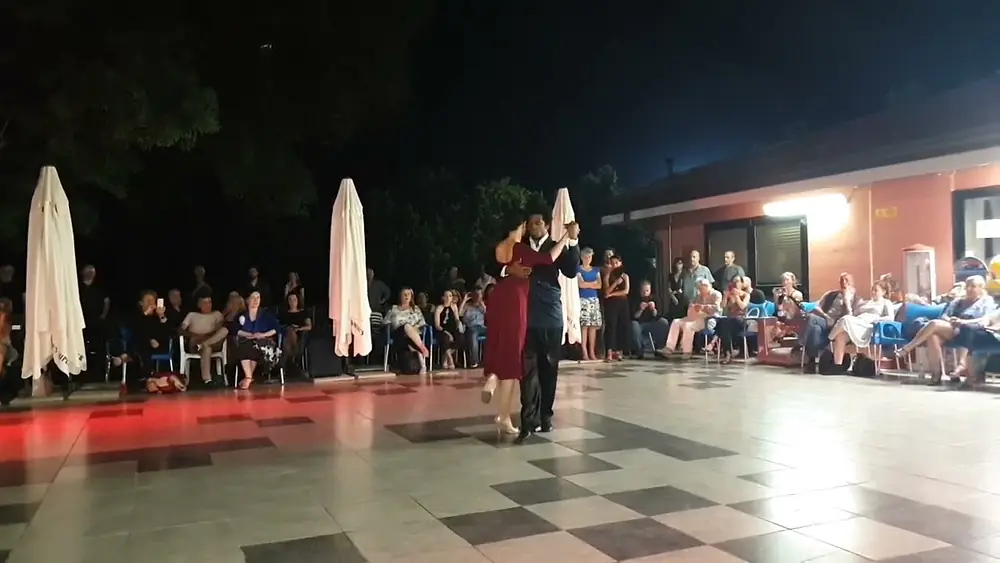 Video thumbnail for "Corazón encadenado" tango improvisation Silvina Tse & Julio Alvarez #keepitsimple