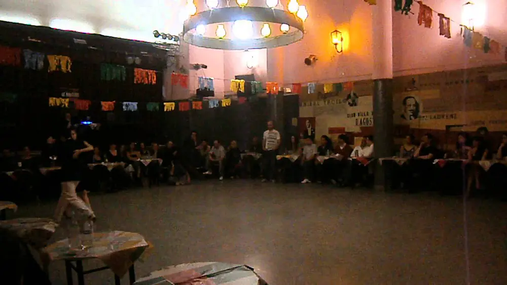 Video thumbnail for Lucila Bardach y Marcelo Lavergata en El Motivo Tango, 15/7/13