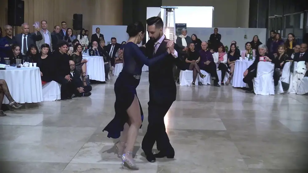 Video thumbnail for Javier Rodriguez y Moira Castellano en San juan 3/4