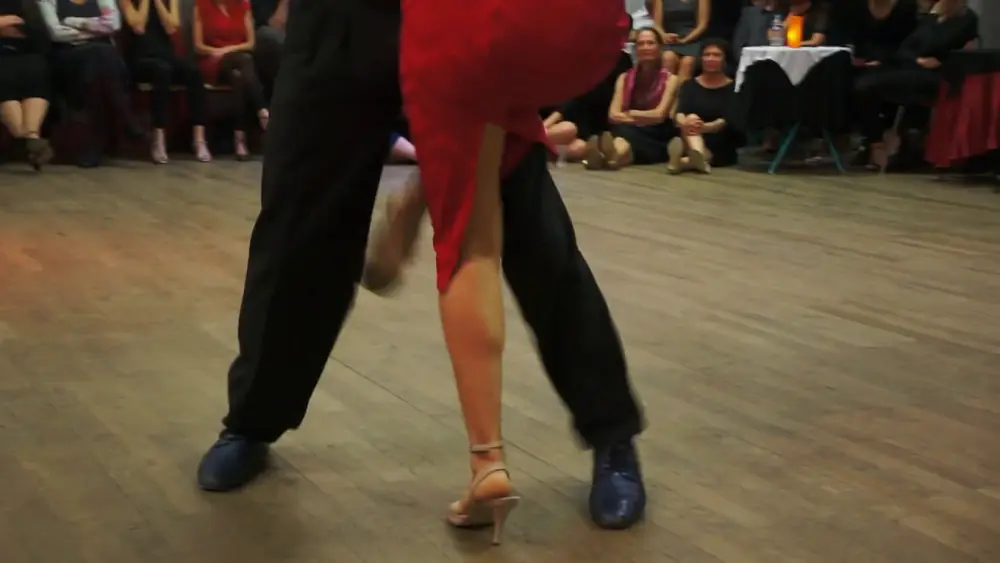 Video thumbnail for Veronica Toumanova & Benjamin Solano perform in Tours - Tango - 3/4