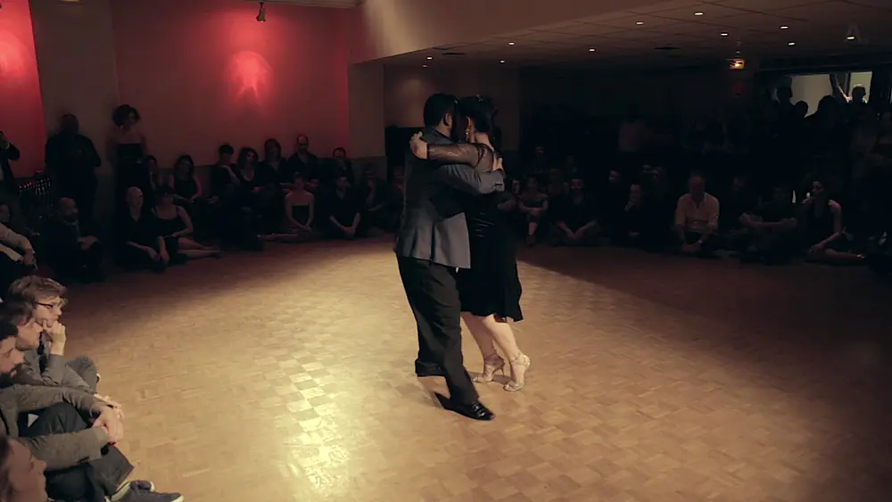 Video thumbnail for Malena Martos y John Zabala - La vida es corta - Ricardo Tanturi - Milonga El Garron Paris ,  A.