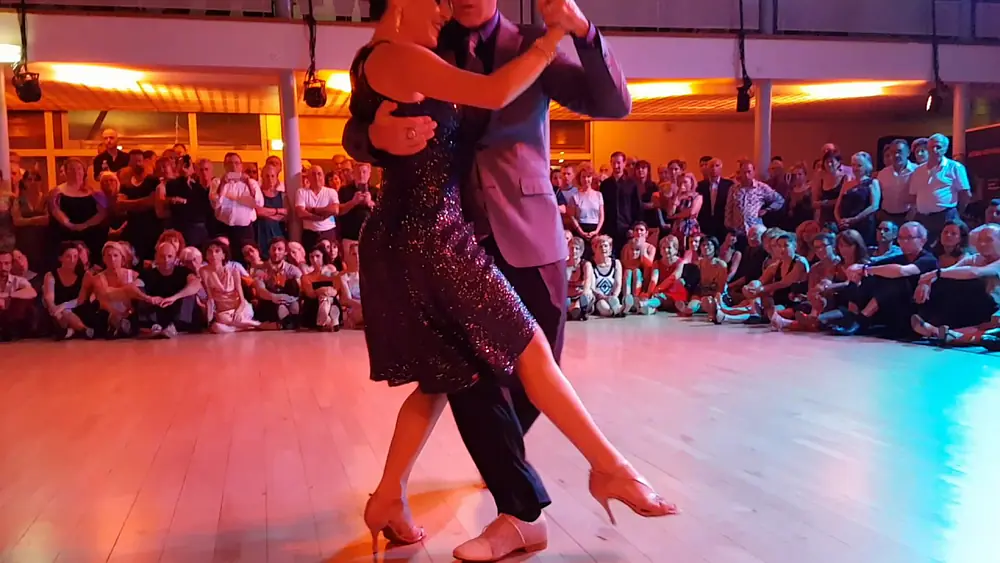 Video thumbnail for Lucila Cionci & Rodrigo Joe Corbata ❤@ Toulouse  Festival Tango Postale 2017 _ Démo 1/4