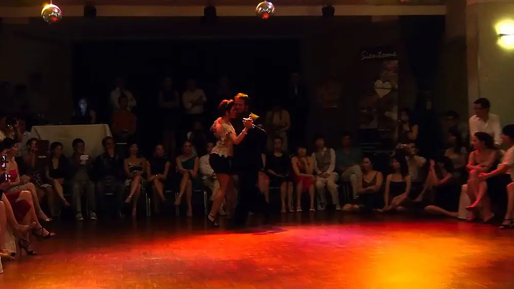 Video thumbnail for Fabian Peralta y Josefina Bermudez @ Xtreme Grand Milonga, Hong Kong , June 2013; 3/3