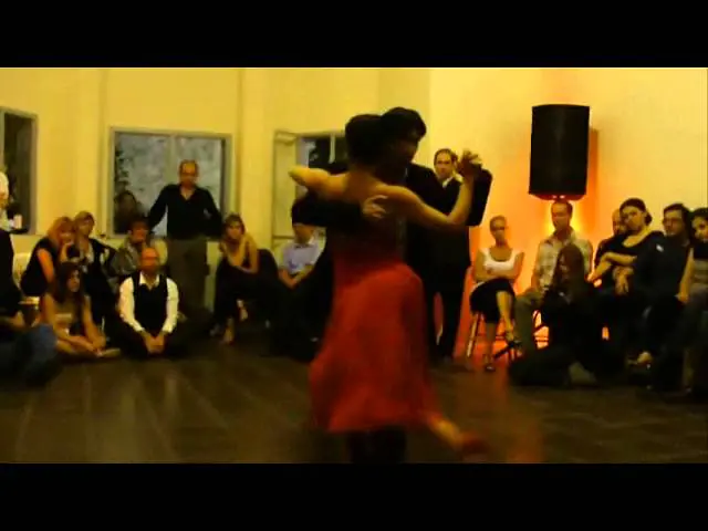 Video thumbnail for OCTAVIO FERNANDEZ Y CORINA HERRERA EN LA MILONGA DE ARTIGAS (Tango)