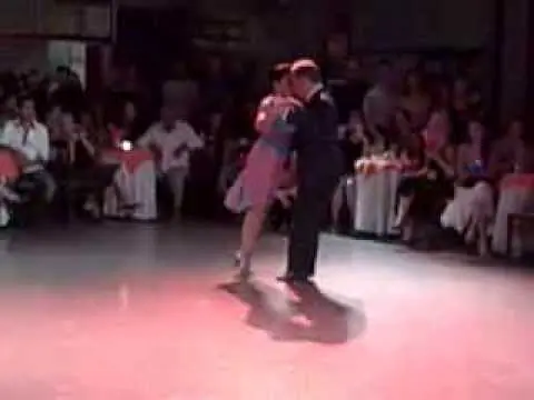 Video thumbnail for Sebastian Misse y Andrea Reyero @ Fruto Dulce milonga, 2014 Pugliese "Recuerdo"