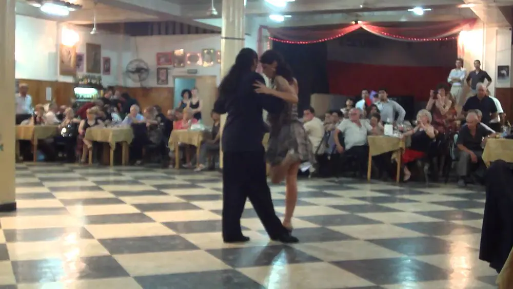 Video thumbnail for Isabel Acuña y Andrés Laza Moreno - 1 de 2 - Viviani