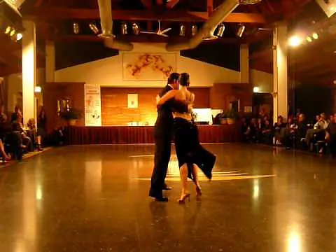 Video thumbnail for Miguel Angel Zotto y Diana Guspero   Nov 2010