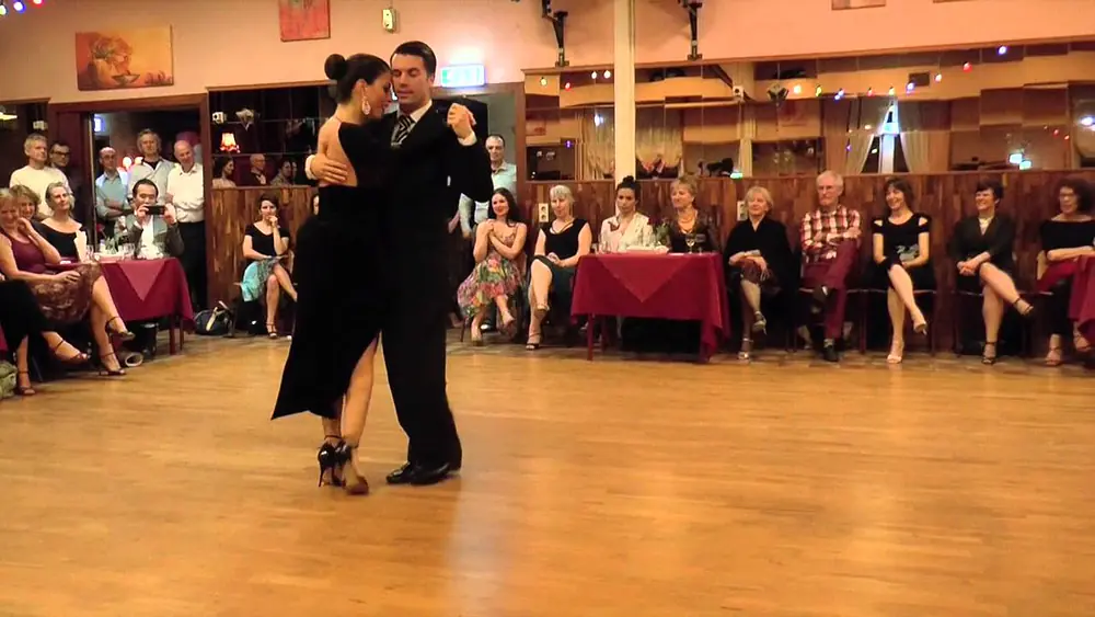 Video thumbnail for Vaggelis Hatzopoulos & Marianna Koutandou in La Bruja (4) "La Milonga de Buenos Aires" F.Canaro