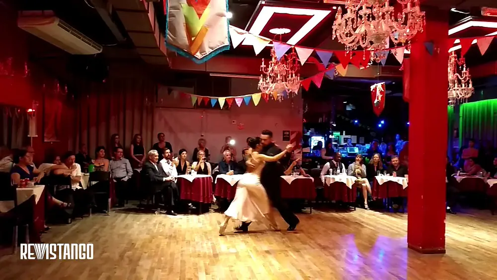 Video thumbnail for #1 Clarisa Aragón & Jonathan Saavedra bailan: Tango Recién, Pugliese en "Milonga Porteño y Bailarín"