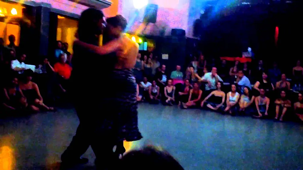 Video thumbnail for Ariadna Naveira & Fernando Sánchez, 'Yo' (Federico)