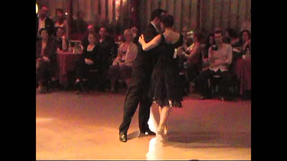 Video thumbnail for Esteban Moreno y Claudia Codega al Barrio de Tango