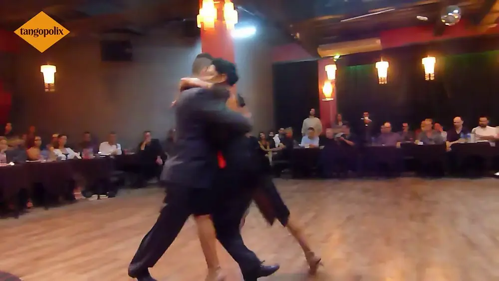 Video thumbnail for 2/4 - Javier Rodriguez & Moira Castellano @ Milonga de los domingos