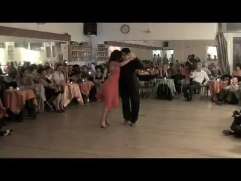 Video thumbnail for Carlitos Espinoza & Sofia Saborido 1/3 Tango / La PITUCA Montpellier (15 10 2011)
