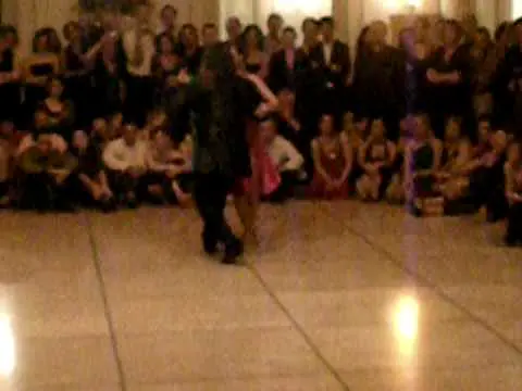 Video thumbnail for Chicho Frumboli y Juana Sepulveda - 5° tango - 22-5-10 Palermo (Italy)