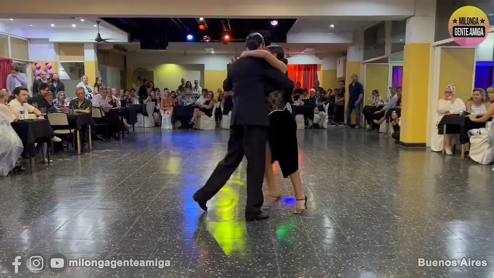 Video thumbnail for Julio Altez y Celeste Gonzalez - Milonga Gente Amiga - 12/MAR/2023 (2/2)