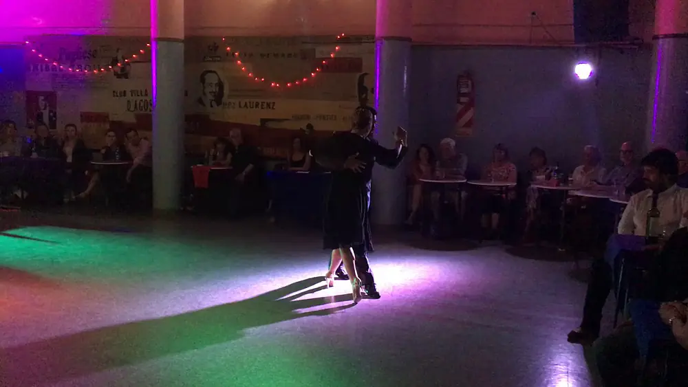 Video thumbnail for Jose Luis Salvo y Carla Rossi en "La Bruja" 1/4