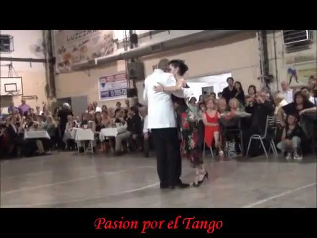 Video thumbnail for Malee Rodriguez y el Chino Perico bailando el tango MARION en la MILONGA del AÑO en el SUNDERLAND