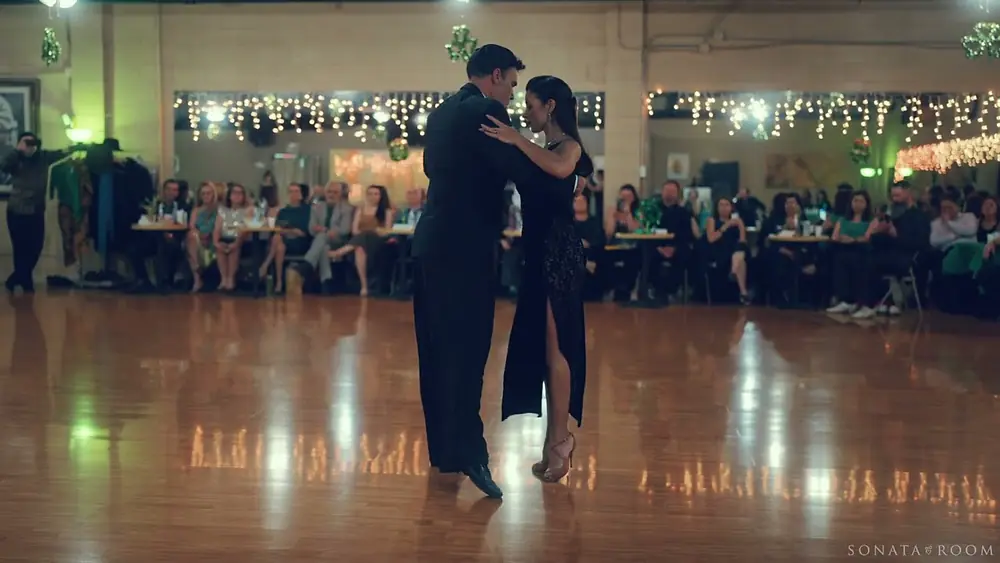 Video thumbnail for Junior Cervila & Guadalupe Garcia - Sonemos