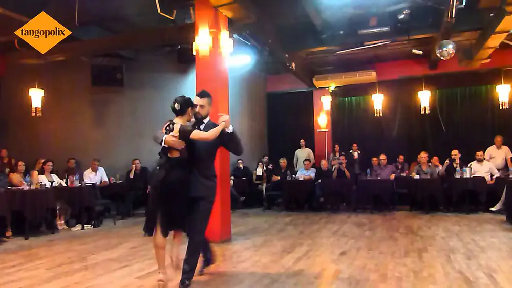 Video thumbnail for 1/4 - Javier Rodriguez & Moira Castellano @ Milonga de los domingos