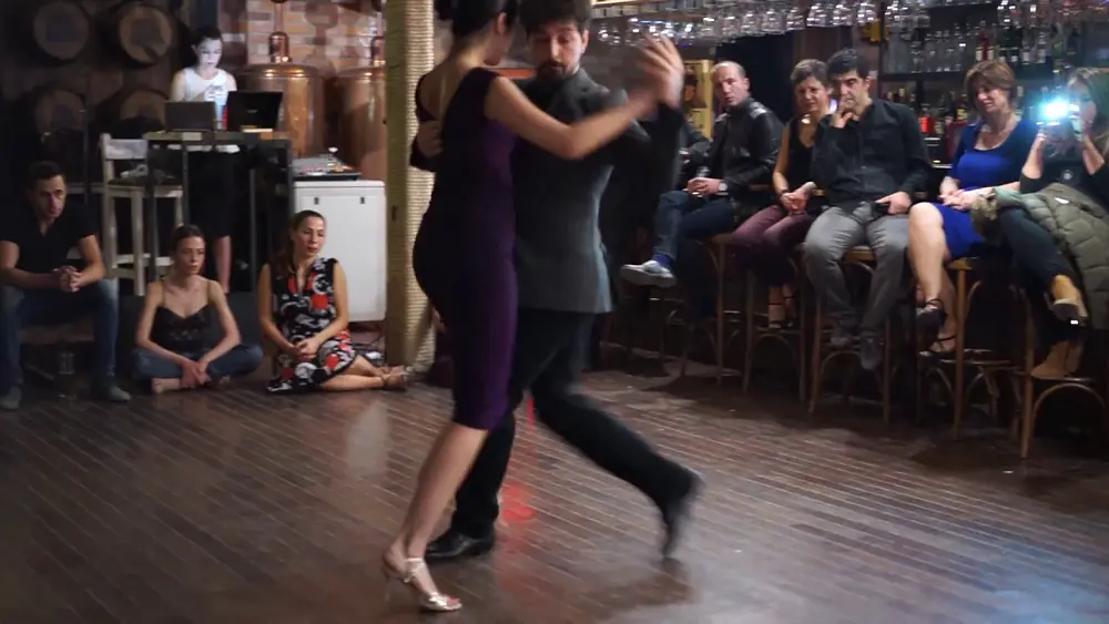 Video thumbnail for Serdar Ömer & Ceren Öztunç - Corazón no le hagas caso by Miguel Caló