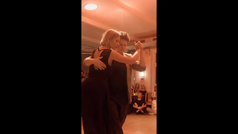 Video thumbnail for Natalia Fures and Yana Khalilova – Pa' mí es igual #malajuntaberlin #030tango #tango #argentinetango
