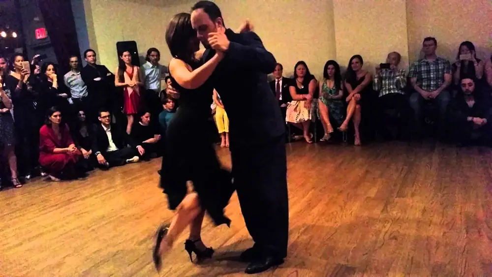 Video thumbnail for Argentine tango: Mariana Parma & Mario De Camillis - Mandria