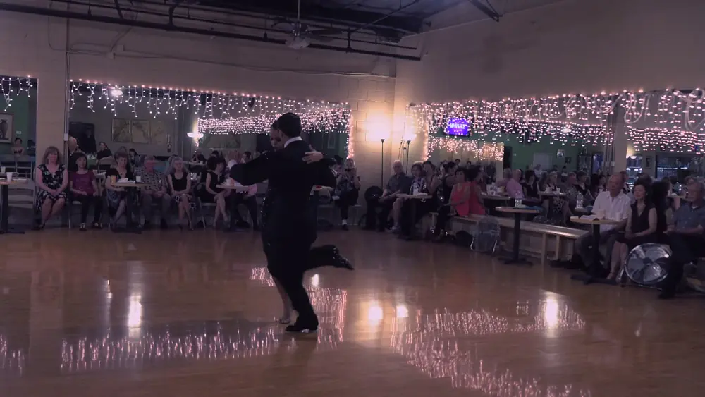 Video thumbnail for Tomas Galvan & Gimena Herrera - Performance 3