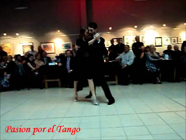 Video thumbnail for ANDREA MISSE Y JAVIER RODRIGUEZ EN LA MILONGA DE ZONA NORTE SI TANGO