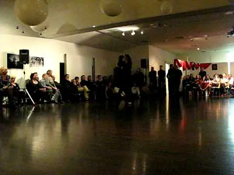Video thumbnail for Tango milonguero - Ana Maria Schapira y Claudio Ruberti