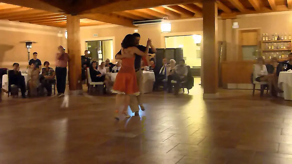 Video thumbnail for Paula Villarroel y Adrián Luppi  9º aniversario Tanteas Segovia 2013