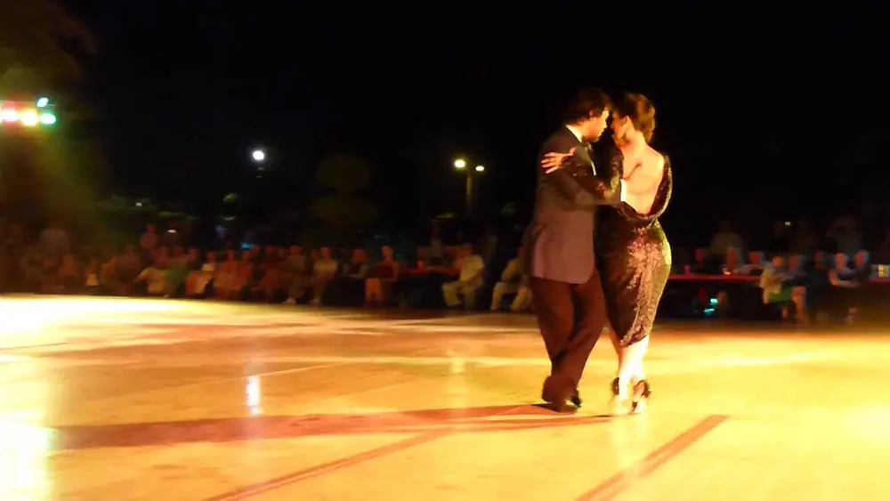 Video thumbnail for FABIAN PERALTA & JOSEFINA BERMUDEZ - XX SITGES TANGO FESTIVAL