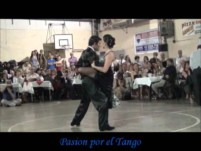 Video thumbnail for Solange Acosta y Max Van De Voorde bailando ZUM en la Milonga Del Año en el SUNDERLAND