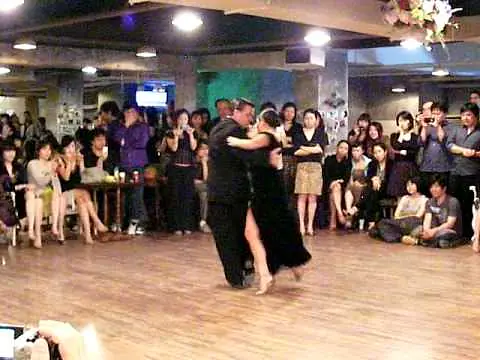 Video thumbnail for 20100313 Gabriel Misse y Natalia Hills - 04