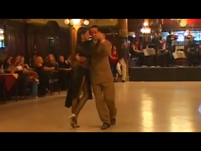 Video thumbnail for Gustavo Rosas. Tango Pata Ancha con Gisela Natoli en  La Ideal.Color Tango.Bs As.Octubre 2006.