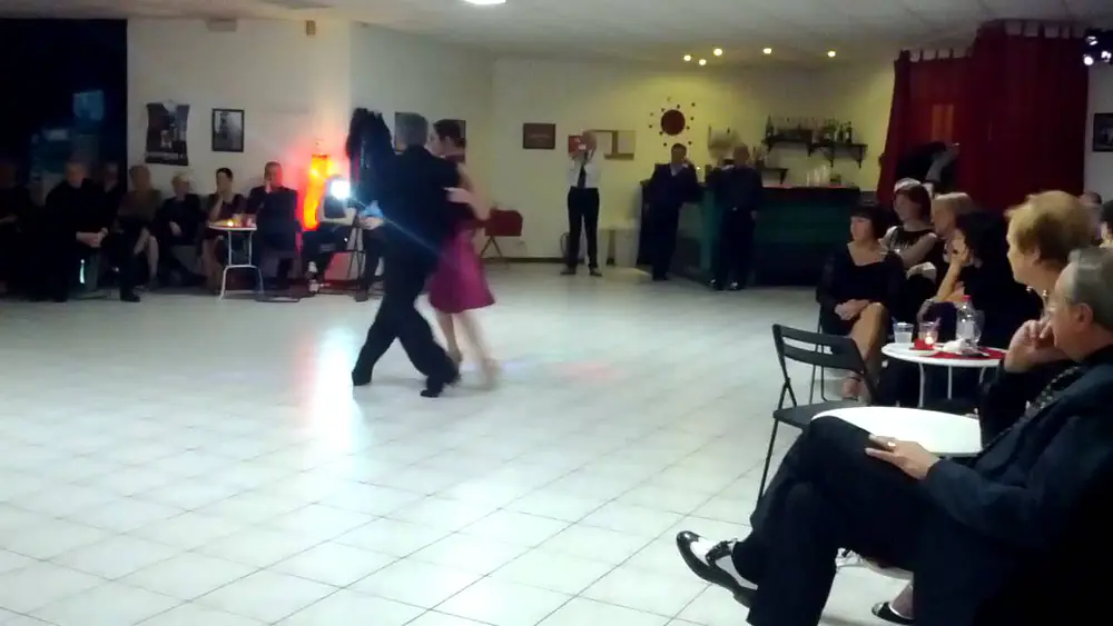 Video thumbnail for ESIBIZIONE @ ALCHIMIA TANGUERA DI MARIA ANTONIETA TUOZZO & EZEQUIEL HERRERA O9.O2.2O13