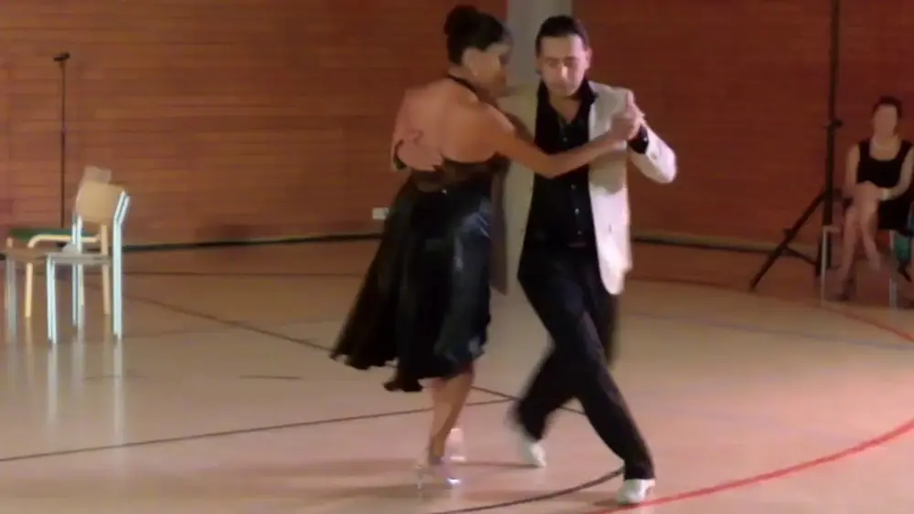 Video thumbnail for Giselle Gatica-Luján & Roque Castellano, tango Tigre viejo at Ruskatango 2017