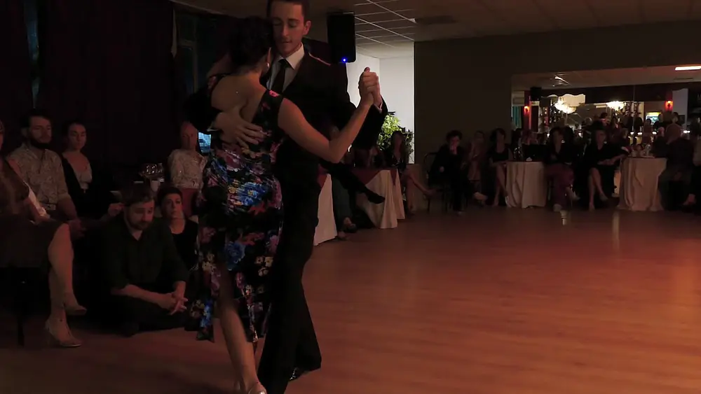 Video thumbnail for Lorena Tarantino & Giovanni Cocomero, Vuelve amor (Winter Tango Napoli 2017, 1/4)