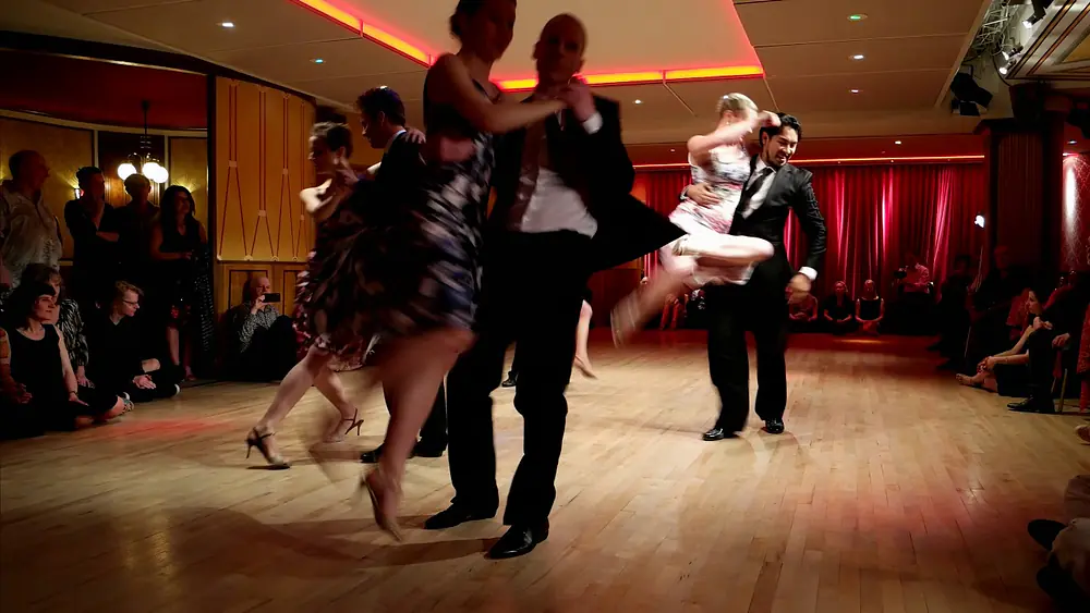 Video thumbnail for Juan Pablo Canavire och Sara Westin med DNI dansare