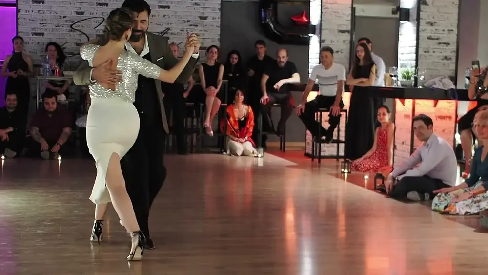 Video thumbnail for Andrés Molina & Natacha Lockwood 3/5