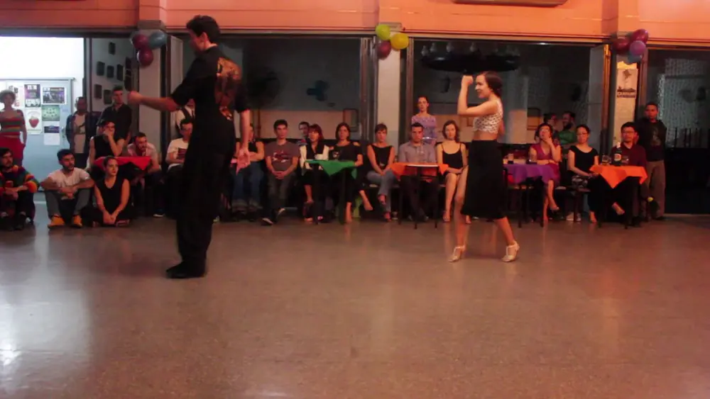 Video thumbnail for Jon Lambert y Dulce Lauría - 24/4/2017 - El Motivo 3/4