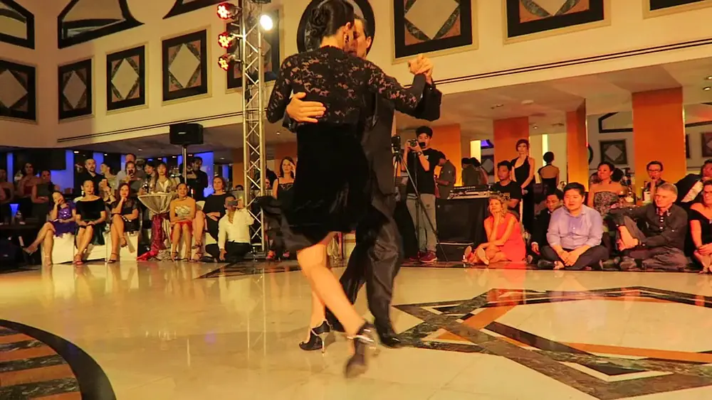 Video thumbnail for Diego Amorin y Cecilia Capello  - 2/2 , Bangkok tango festival 2017