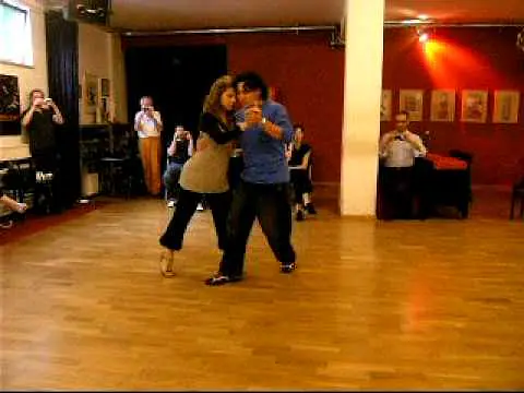 Video thumbnail for Hector Corona &  Silvina Machado - La Tierrita - 15.05.2010 - Acentes completo.mov