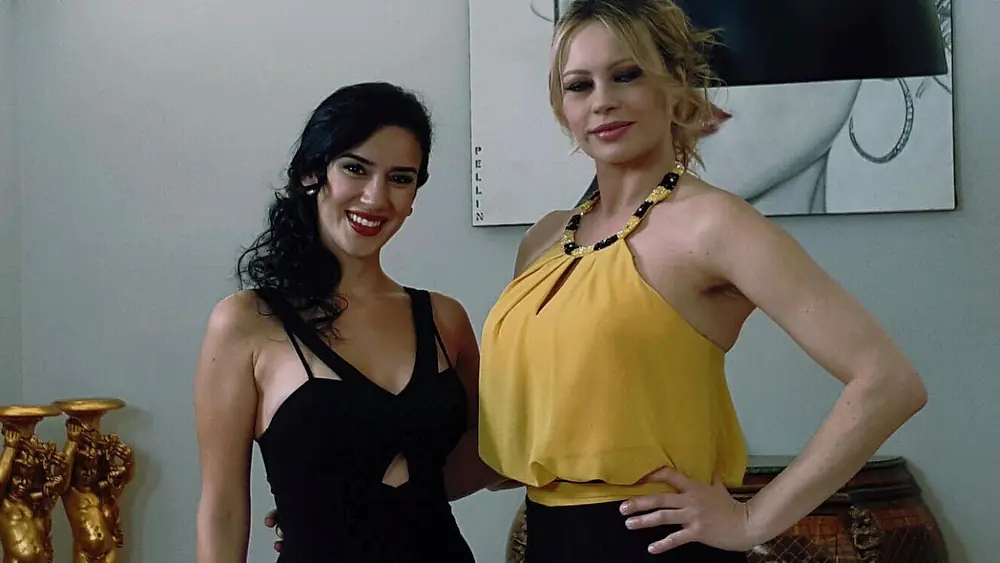 Video thumbnail for DAIANA GUSPERO E ANNA FALCHI, SEI DONNA SU SKY CANALE 425... ;-)